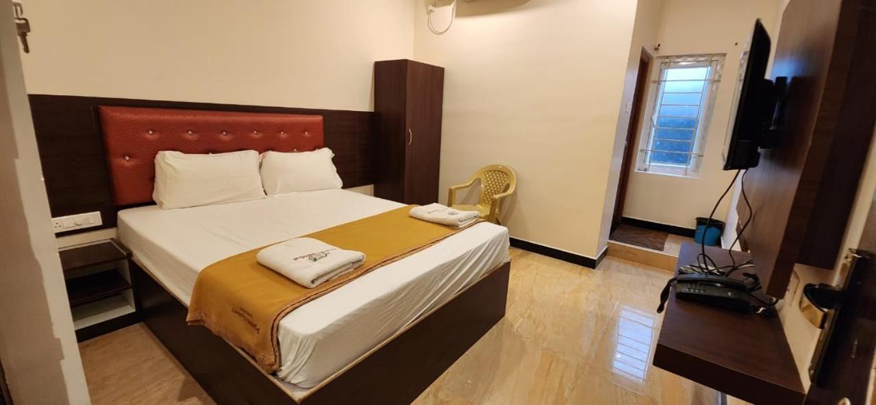 Ponni Residency Thanjavur Exterior photo